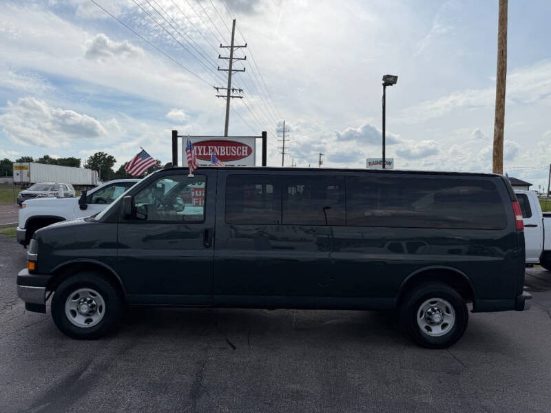 chevrolet express passenger 2017 1GAZGPFG1H1274225 image chevrolet express passenger 2017 1GAZGPFG1H1274225 image